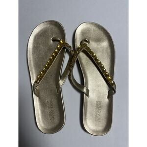 Kenneth Cole women's‎ gold flip flop’s size 5/6